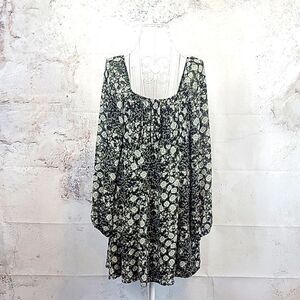 Live to be Spoiled Floral Long Sleeve Dress Mini Length Women's Size M